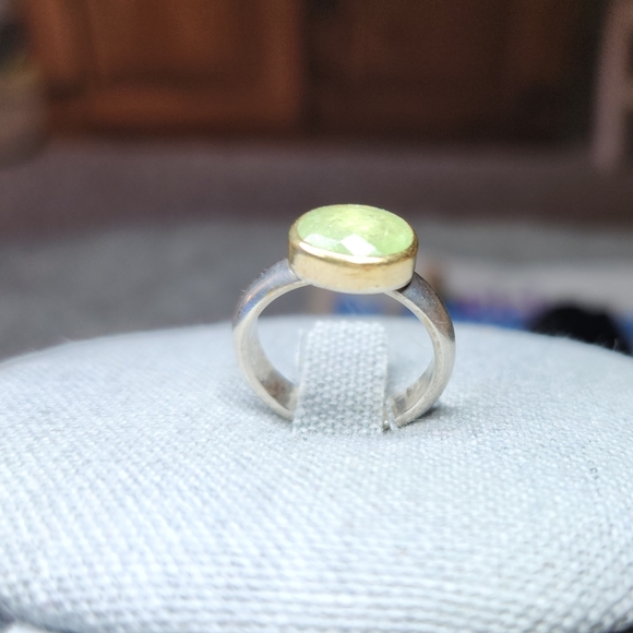 Sterling silver & 22k gold Peridot ring - Picture 4 of 8